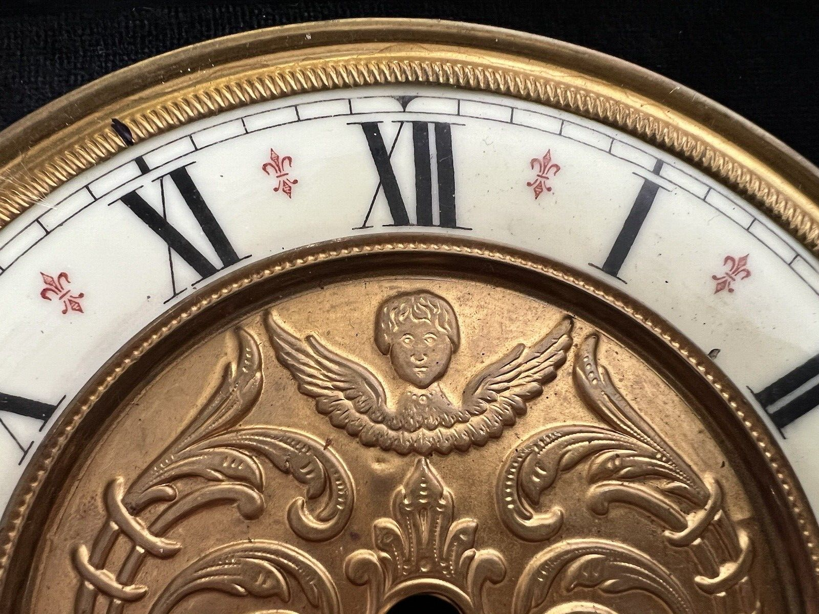 Rote Wanduhr mit Pendel, Zifferblatt aus Emaille, Vintage-Ersatzteile 