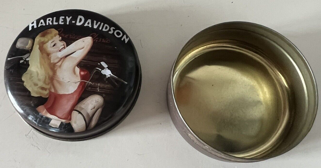 Harley Davidson Boîte De Étain Avec Pin Up, Porte Objets L 6,4 CM, Vintage