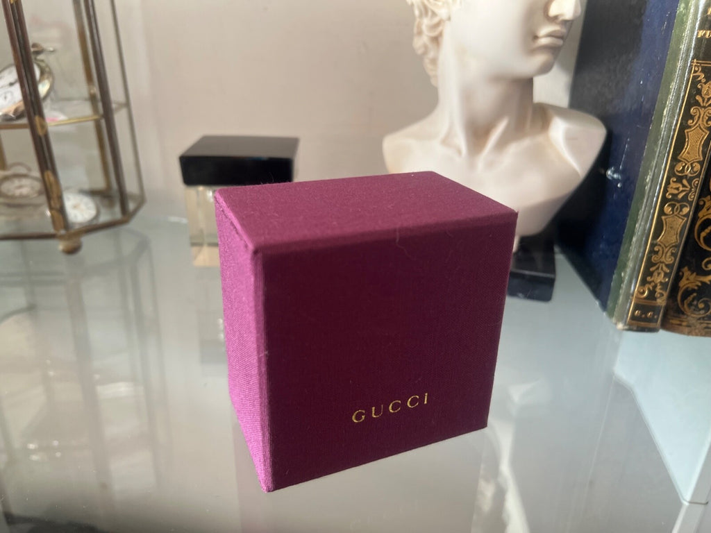 🔴 GUCCI scatola argento in tessuto tramato prugna, con libricino informativo