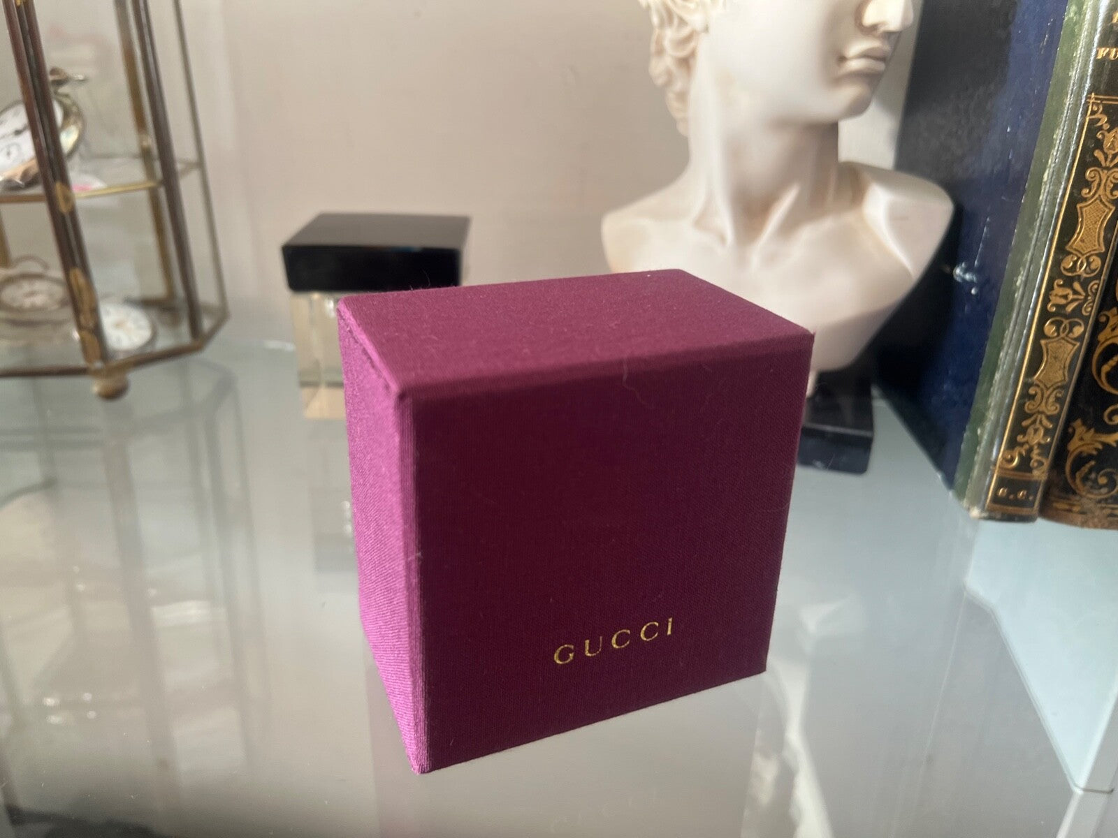 🔴 GUCCI scatola argento in tessuto tramato prugna, con libricino informativo