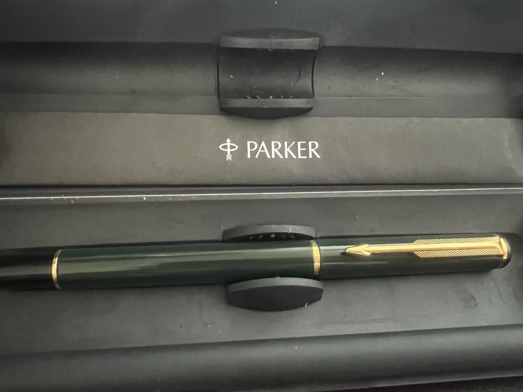 Parker Stylo-Plume Stylo à Plume Rialto Laque Vert Anglais A Cartouche Écrit