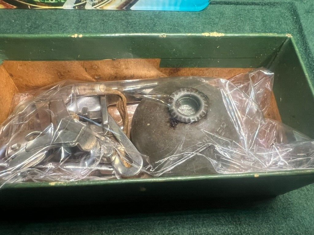 Singer Sewing Machine Accessories 15M88 Mechanisms Parts Gears Vintage