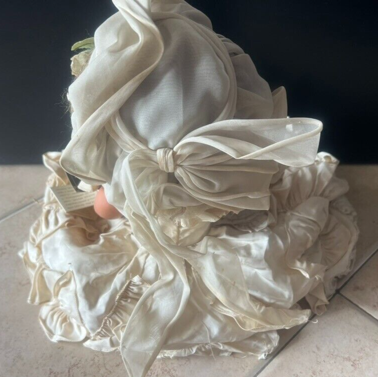Poupée De Céramique Avec Robe Cousu À Main Hauteur 47cm Arts Articulé Vintage