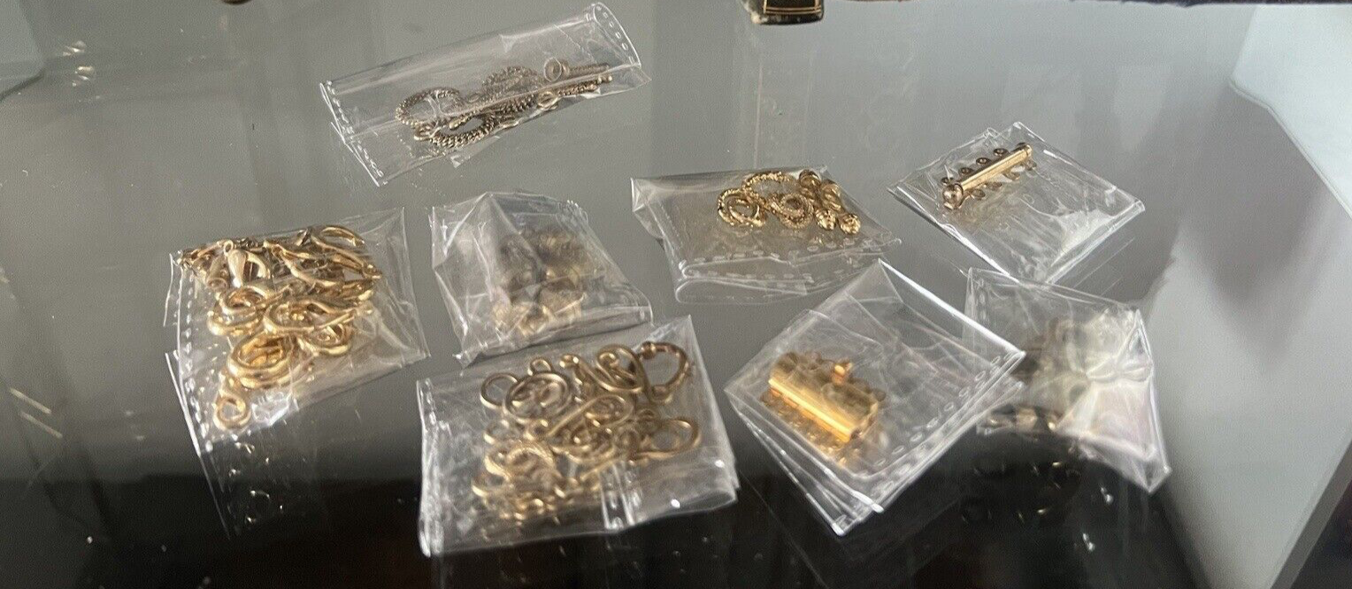 🔴 Halskettenverschlüsse mit Karabiner, Konvolut mit 71 Stück, ebenfalls Vintage 