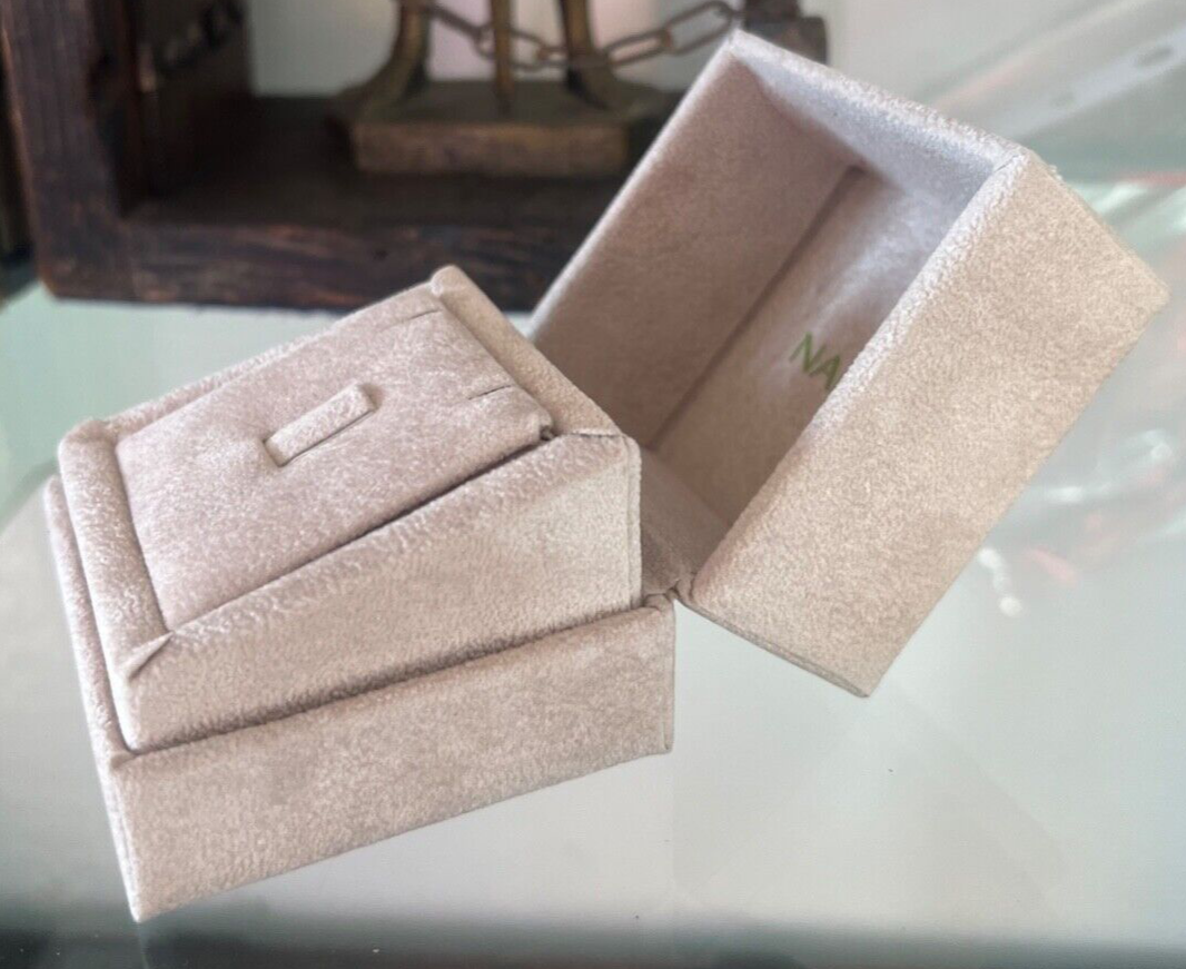 🔴 NAMURI jewelry box earrings, beige flocked ring COMPLETE 