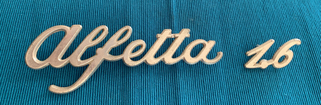 🔴 ALFETTA 1600 stemma AUTO, emblema, fregio, targhetta metallo ORIGINALE