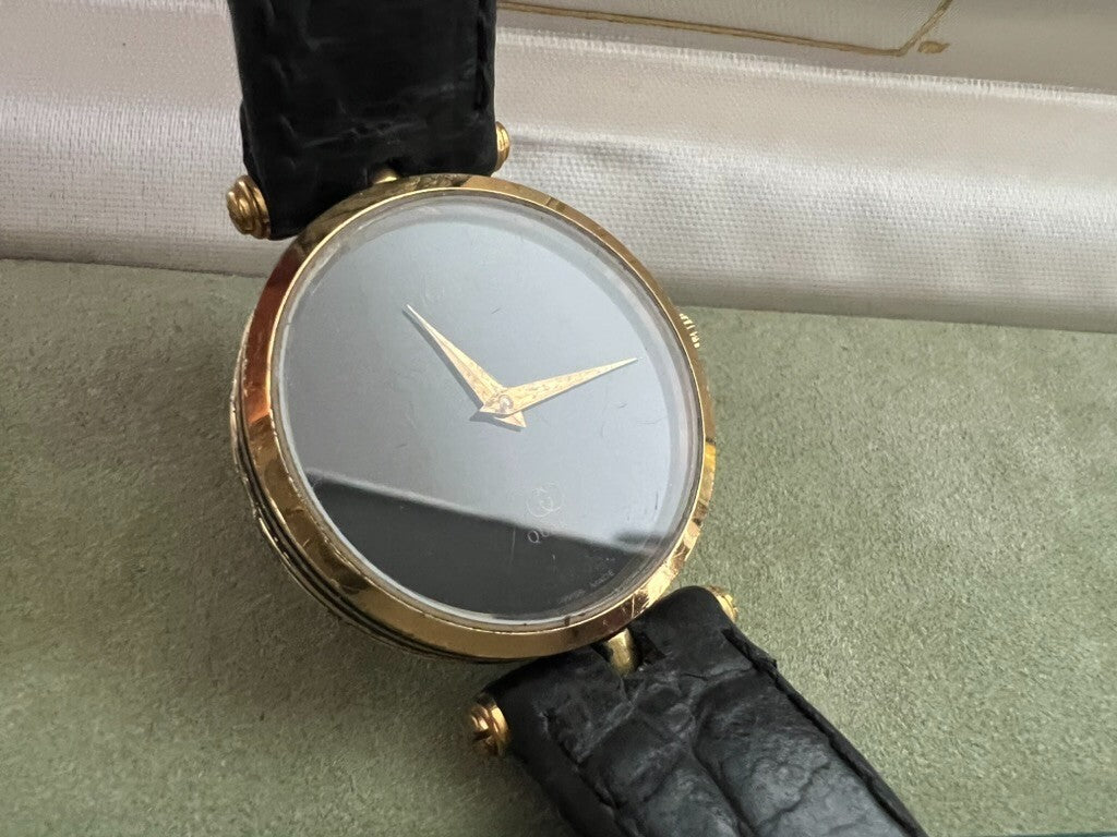 🔴 GUCCI orologio donna laminato oro funziona 2000L quarzo castuccio vintage 80