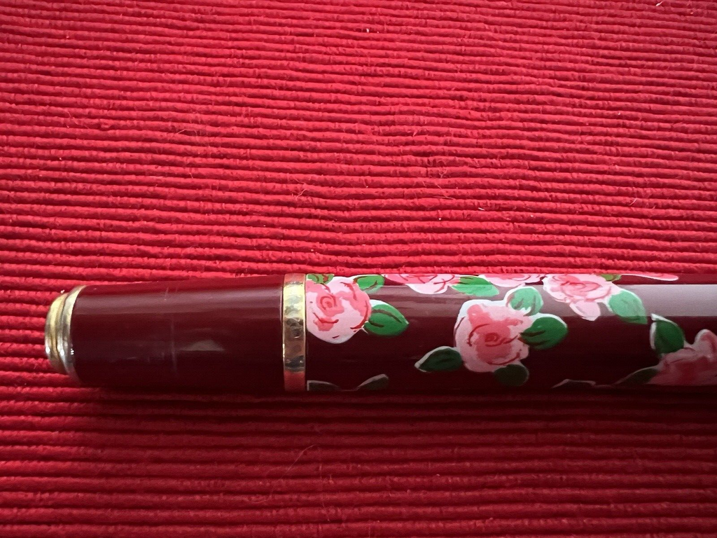 🔴 NAJ OLEARI penna stilografica lacca rossa FIORI rosa scrive vintage 1990