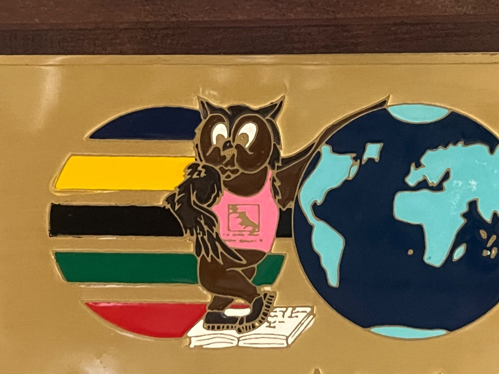 🔴 POLIZEI-WELTSPIEL 1994 Wappenplakette von Trient aus Holz und Metall und Vintage-Emaille 