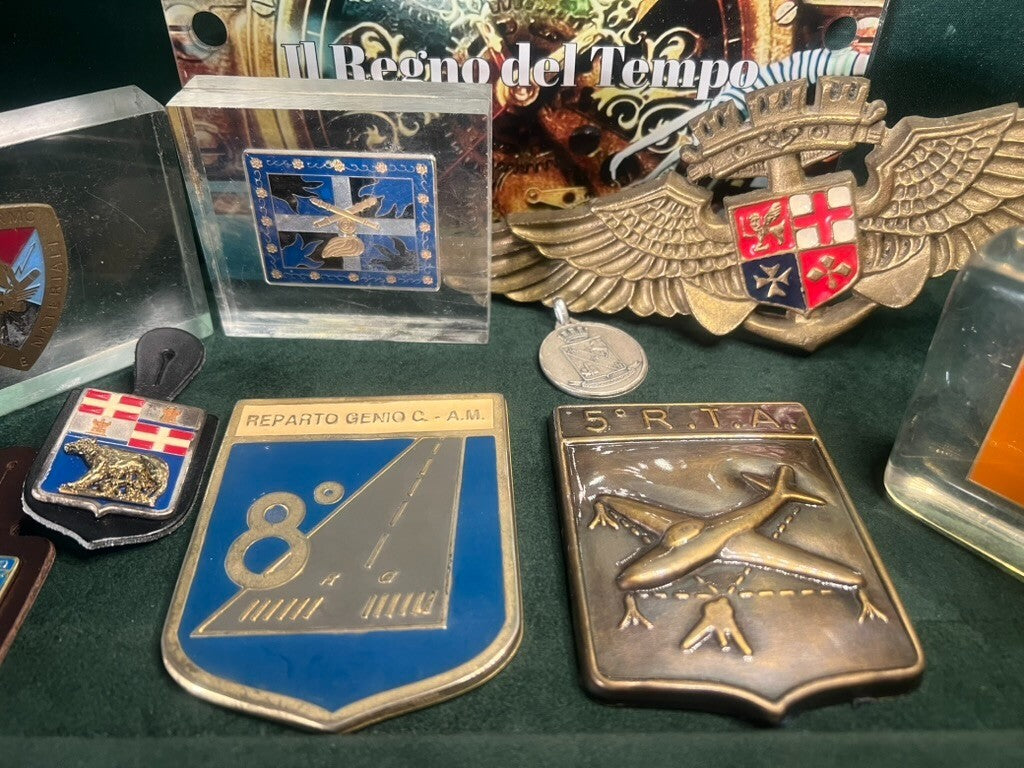 🔴 CREST fermacarte medaglia in plexyglass lotto unico vintage