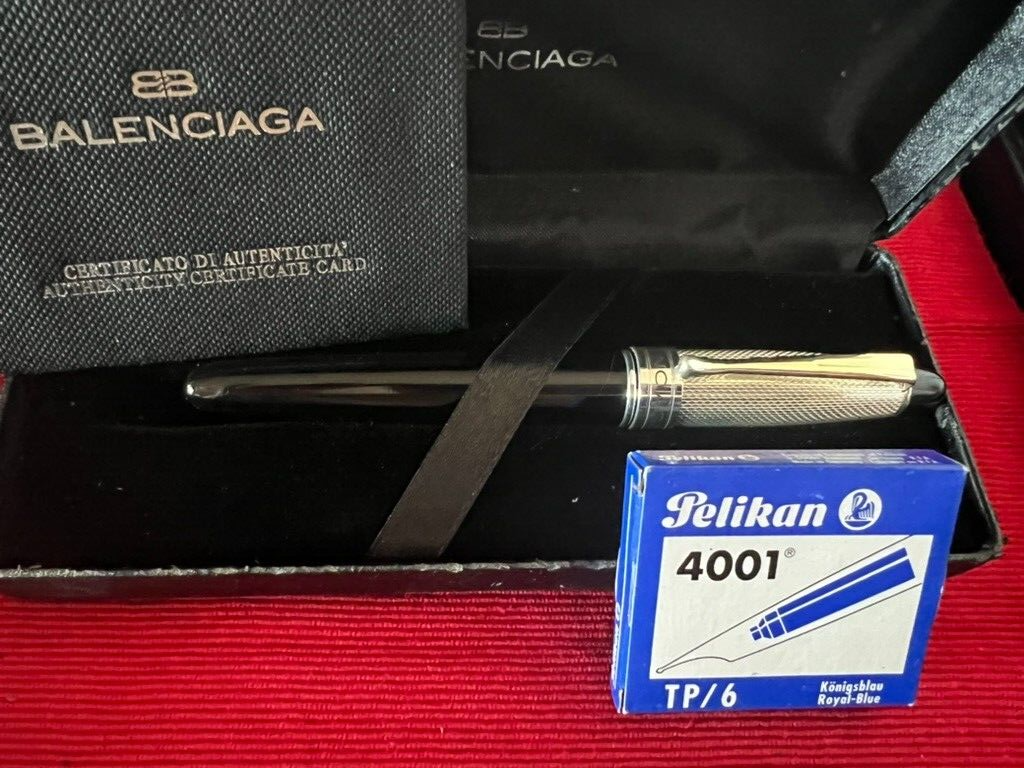 🔴 BALENCIAGA penna stilografica lacca nera a cartuccia Iridium Point garanzia