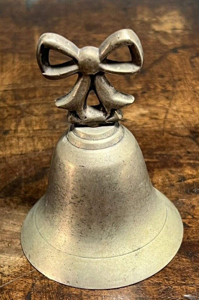 🔴 CAMPANELLO campanella campana metallo Ottone FIOCCO diametro 6 h 9 cm vintage