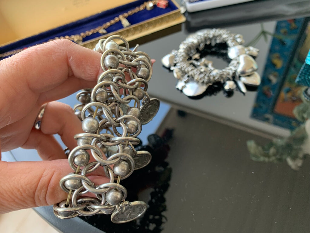 🔴 Lot of 4 BRACELETS with charms + 2 rare VINTAGE CHARMS! 
