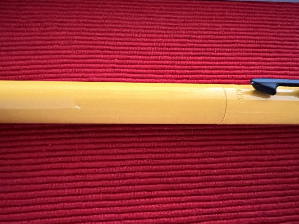 Parker Stylo-Plume Sphère Roller Vector Jaune Écrit Avec Boîte Utilisé Vintage