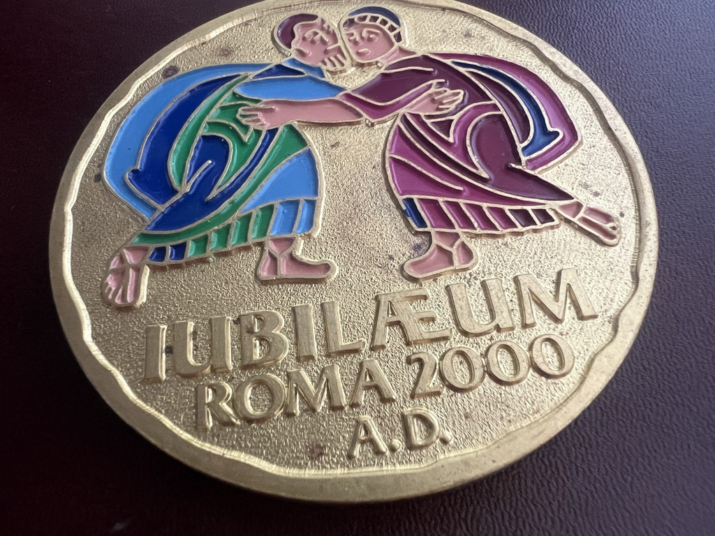 🔴 Grande medaglia GIUBILEO ROMA DEL 2000 dorata con smalti con astuccio