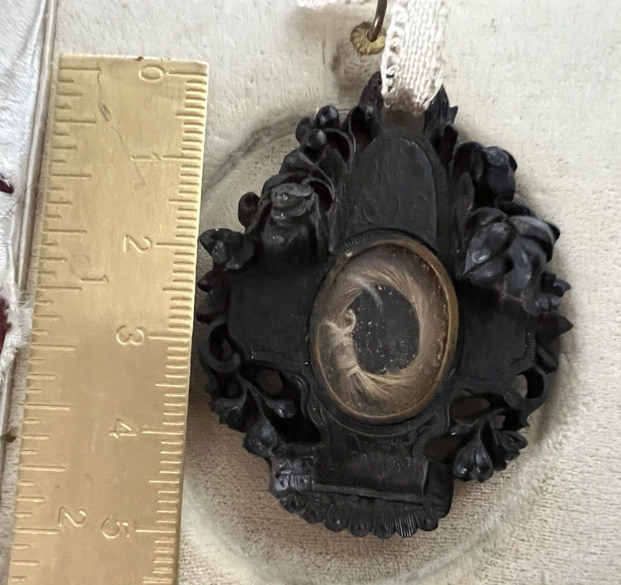 Pendentif Porte- Relique Bois Sculpté Main Médaillon Central Antique 800 