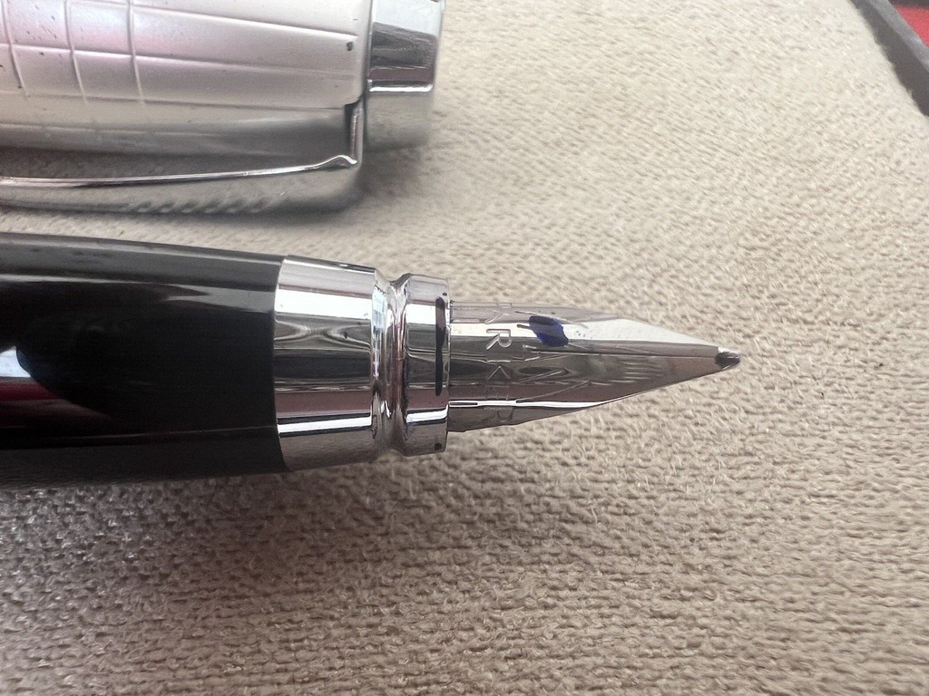 🔴 PARKER penna stilografica URBAN PREMIUM cromata satinata e lucida scrive