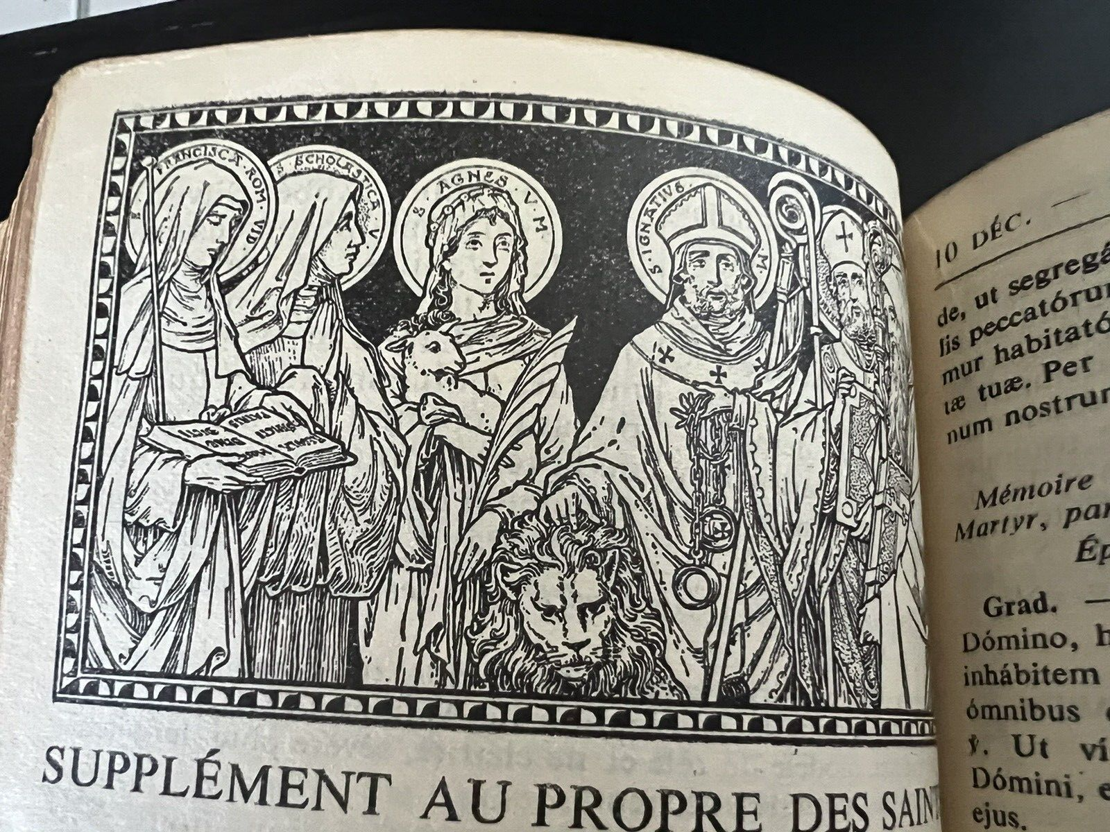 🔴 MISSEL VESPERAL ROMAIN Buch aus Vollnarbenleder mit LEFEBURE-Etui, Vintage 1947 