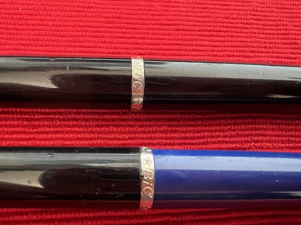 🔴 BIC penne sfera stiloforo scrivania ROSSO NERO 2 penne vintage A