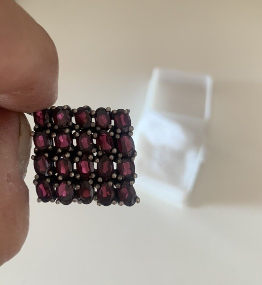 🔴 Fiore a rombo con GRANATI rossi a piramide posti a rilievo ARGENTO vintage