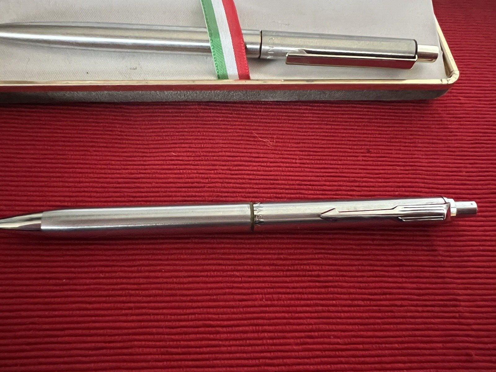 Grand-Mère Penne Sphère Chrome Métal Bouton Automatique Scrivono Italiane Cru