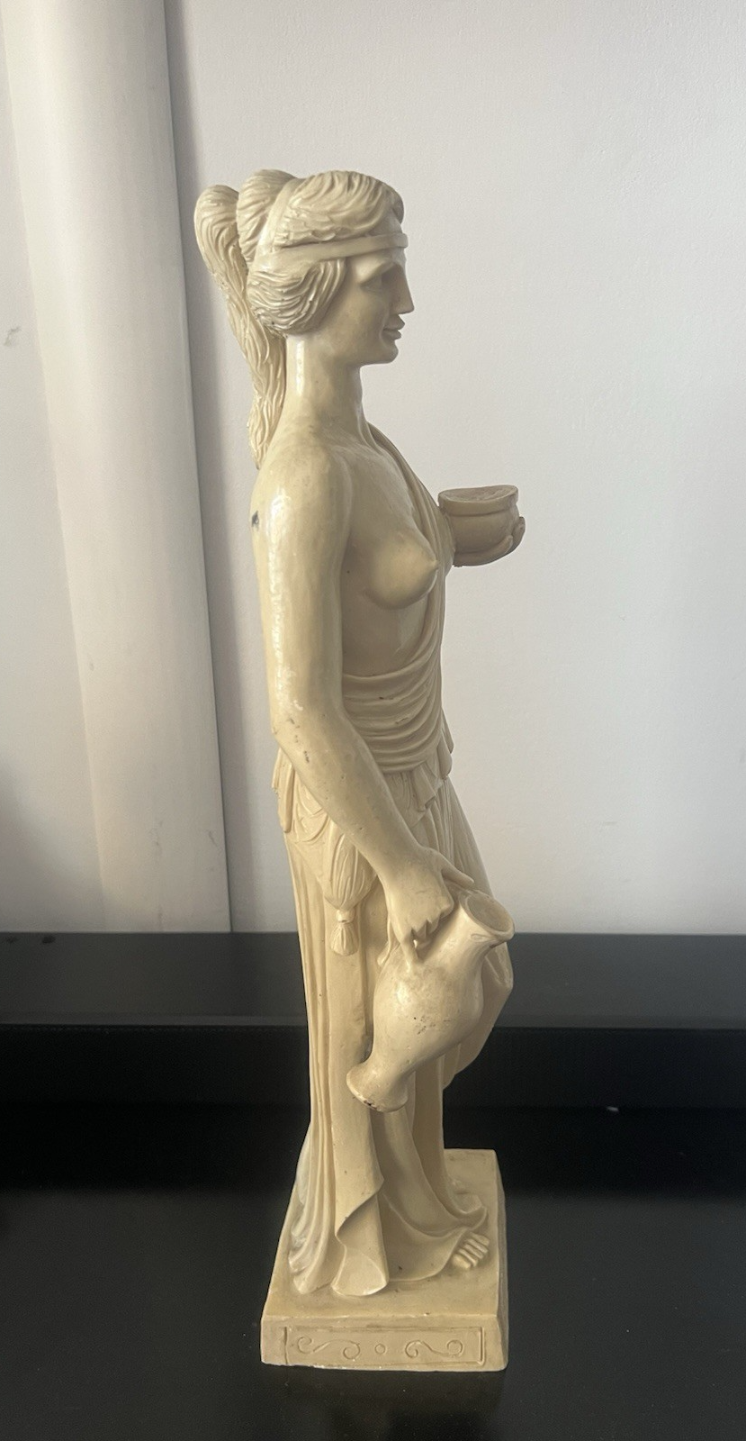 🔴 Statue der Göttin Ebe, Marmorstaub, RB, gearbeitete Draperien, Höhe 40 cm, Italien, Vintage