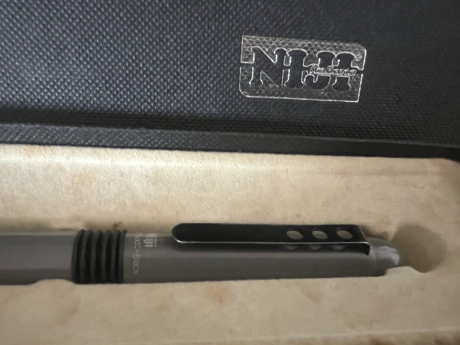 NIJI 3 In 1 Multifunction Pen Red And Black Technical Design 
