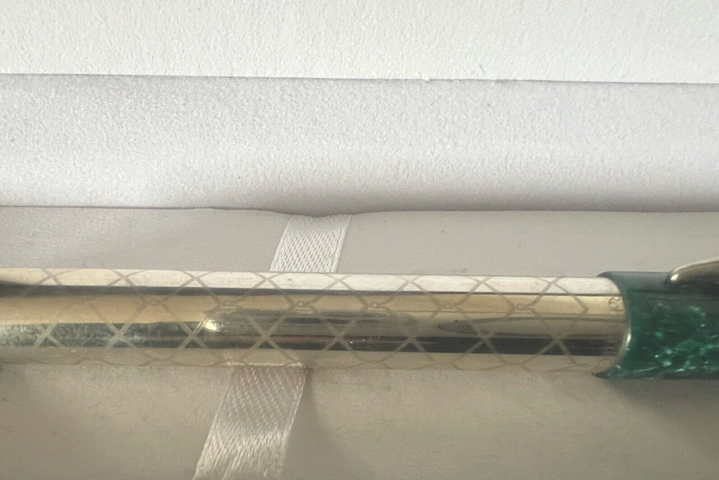 🔴 ROBERTA DI CAMERINO penna sfera ARGENTO 925 con particolari verde brillanti