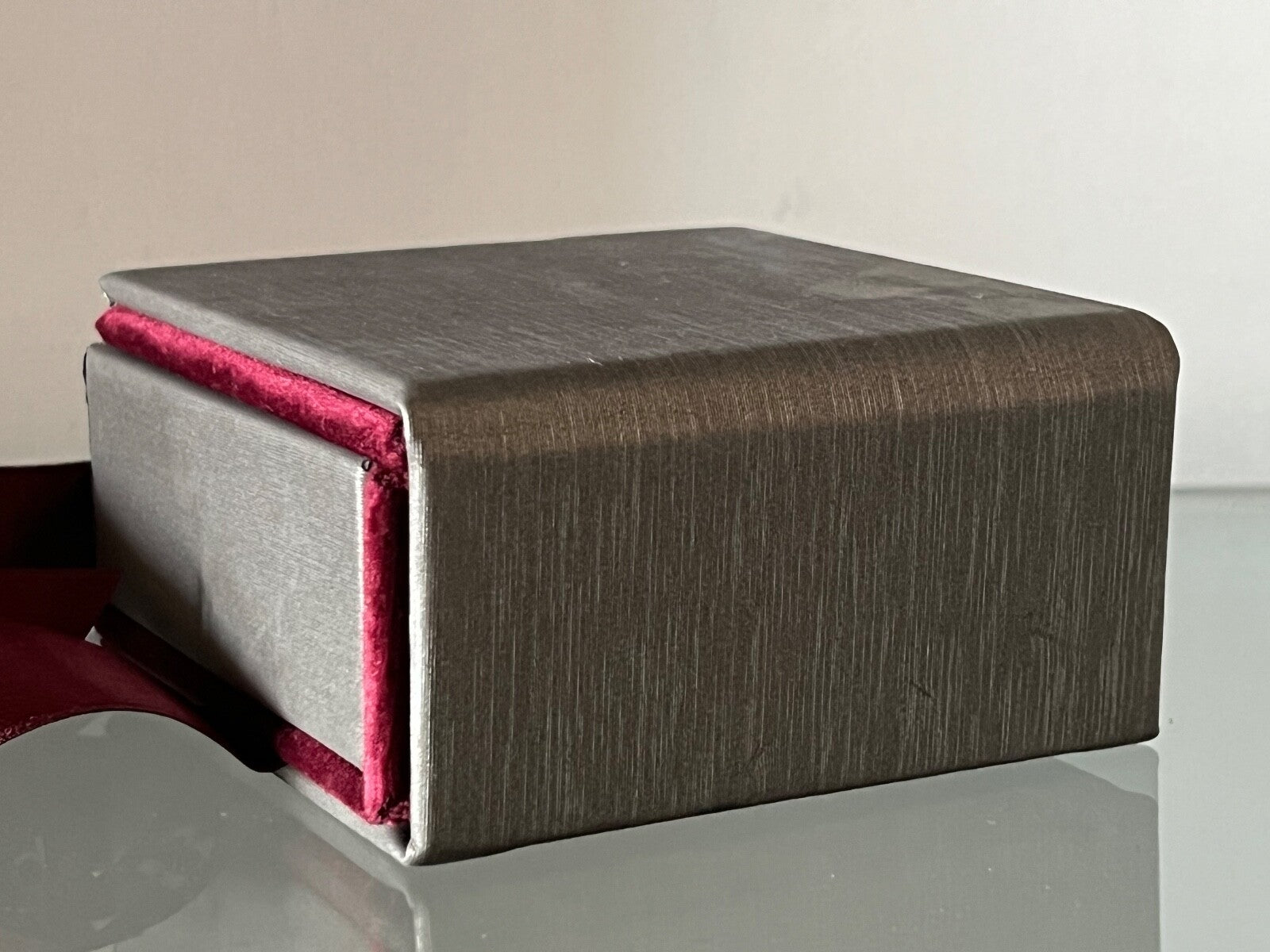 🔴 BUONOCORE Box-Ohrringe, Halskette, Anhänger, Schmuckstück, 9,5 x 10 cm, Höhe 5 cm 