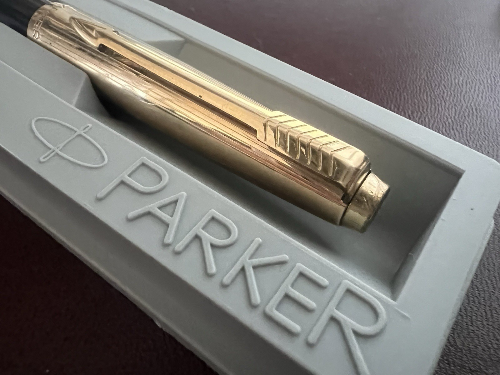 🔴 PARKER penna sfera dorata Imperial classic scrive con astuccio