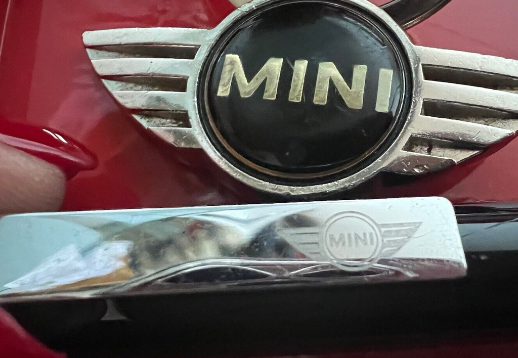 🔴 AUTO MINI Kugelschreiber mit Lackierung in SCHWARZ-WEISSEN Streifen schreibt perfekt