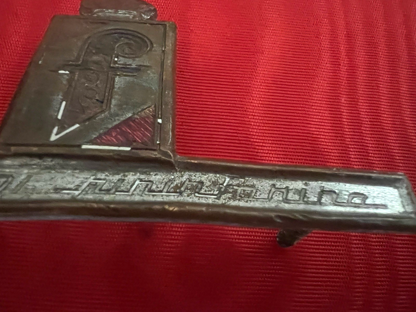 🔴 PININFARINA emailliertes Metallemblem der I-Serie mit 2 Pins, original Vintage 