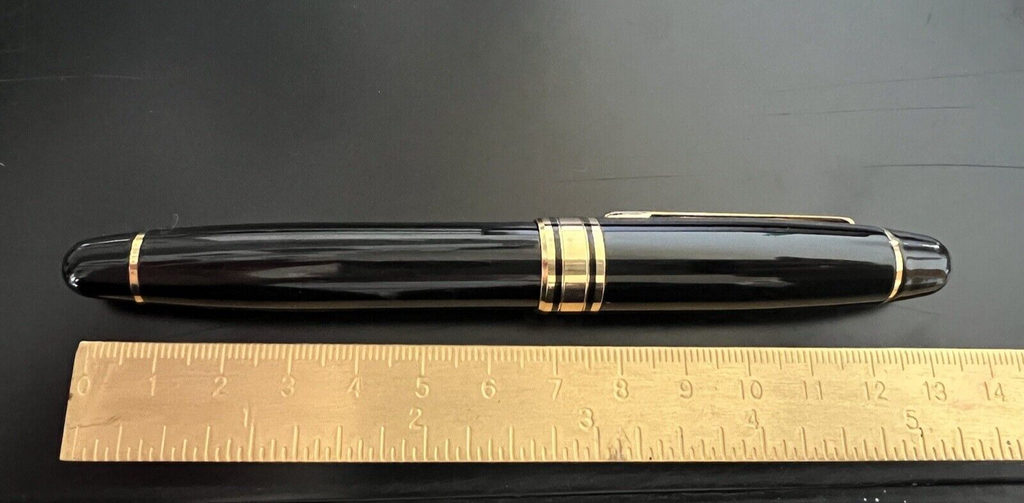 🔴 Fountain pen black lacquer Iridium Point Germany nib and cartridge 