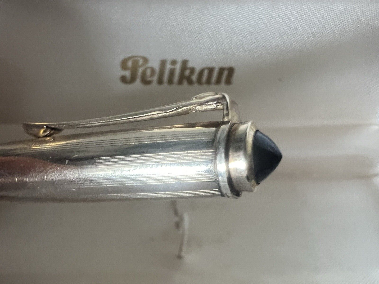 Pelikan Stylo-Plume Stylo à Plume P1 Noire Capuche Laminé Or Vintage '59