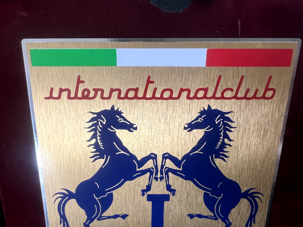 🔴 FERRARI auto FERRASI ITALIA international club piastra placca metallo vintage