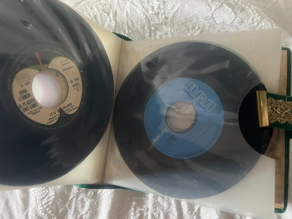 Discs 45 RPM IN Album Green Velvet 33 Discs to Collect Come Photo