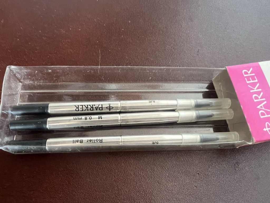 Parker Recharge Stylo-Plume Roller Ball Noir M 8JE 3 Stück Recharge 