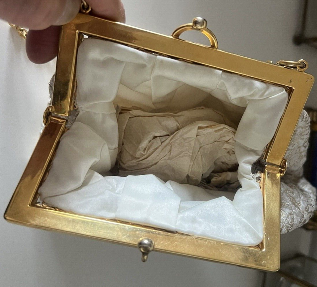 🔴 BORSA donna pochette fili DORATI bianca con ceselli e catena ART DECO'