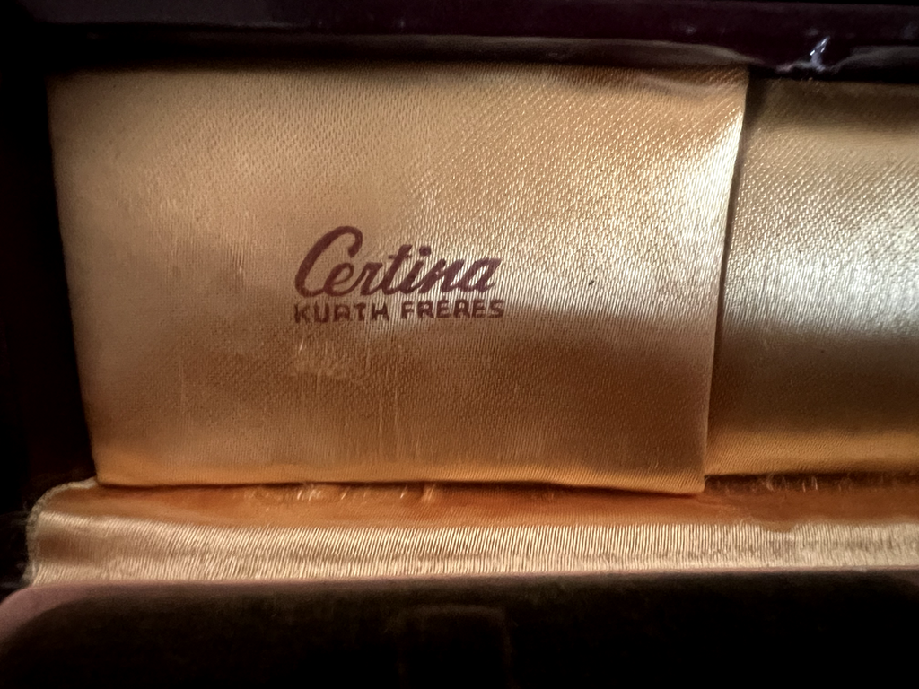 🔴 CERTINA Box-Armbanduhrenetui aus rotem Leder mit Druckknopfverschluss im Vintage-Stil 