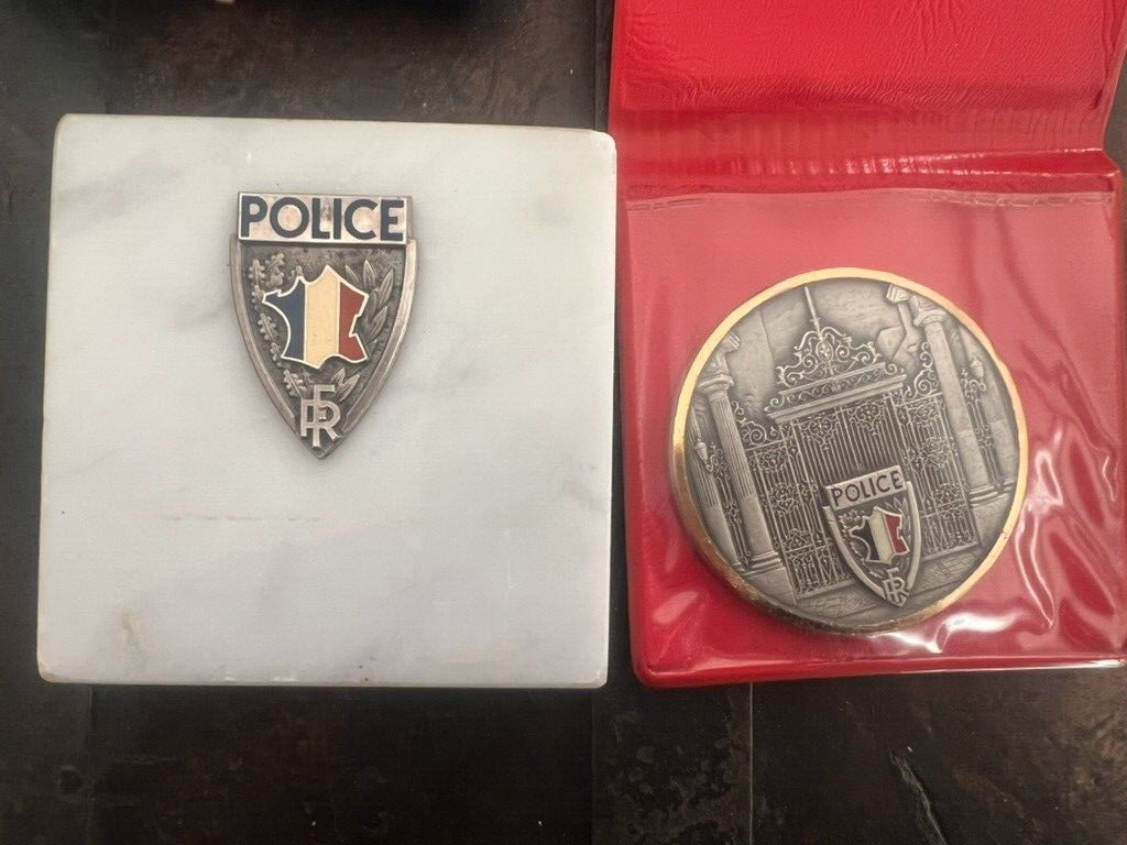 Medals Police International And Cardboard Marble IN Cases Stock 2