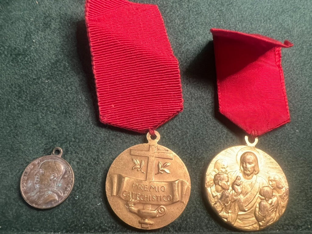🔴 Medaglie SACRE pellegrinaggi al merito metallo nastri vintage LOTTO n.19