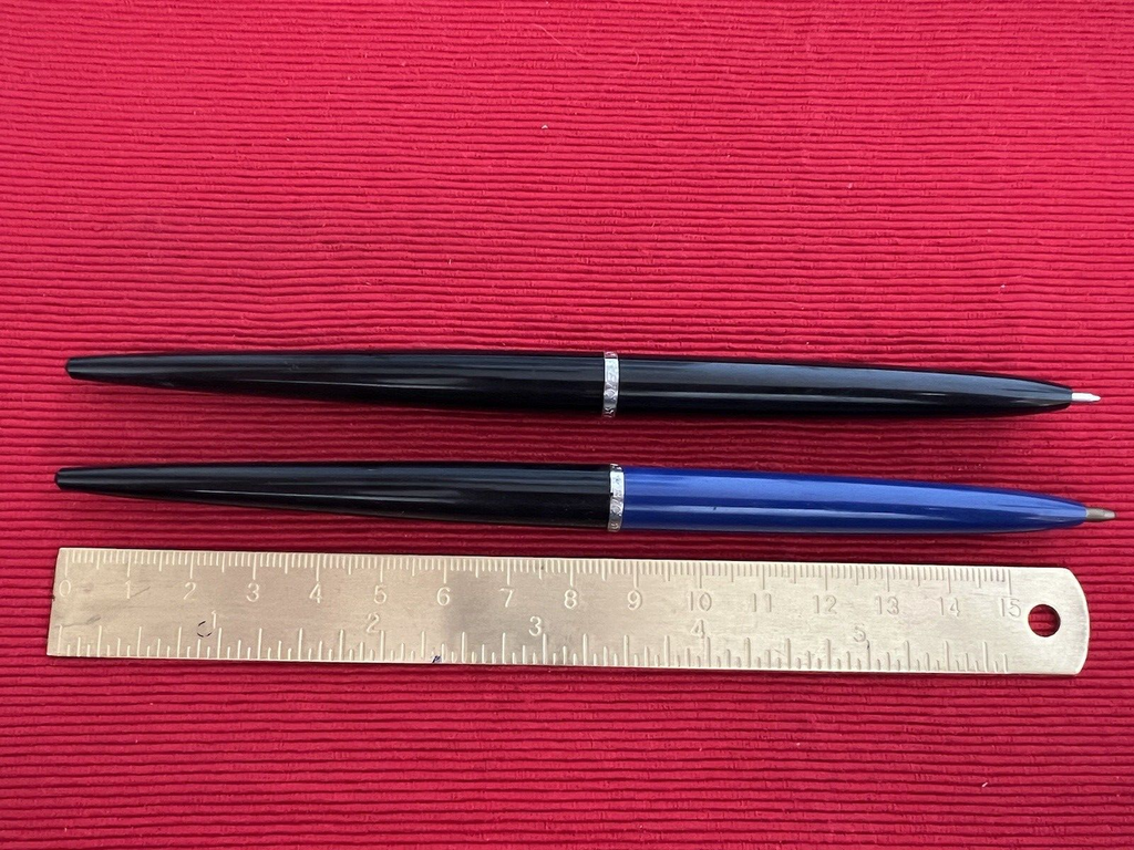 🔴 BIC penne sfera stiloforo scrivania ROSSO NERO 2 penne vintage A