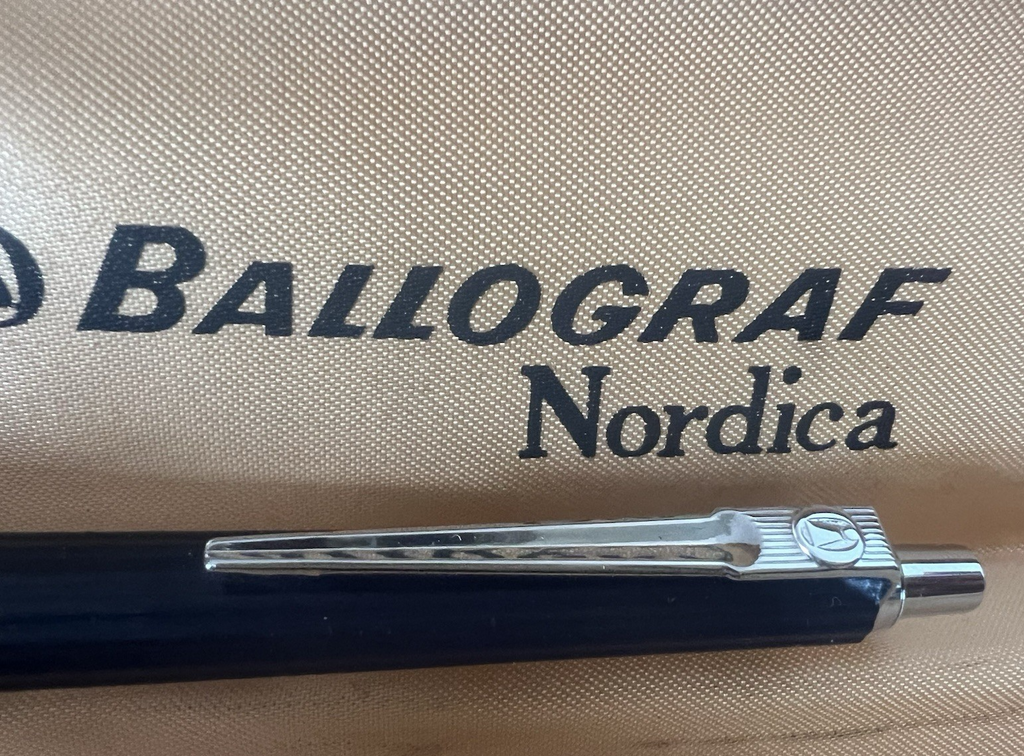 BALLOGRAF Bolígrafo Nordica Esfera mit blauem Knopf Chrom Escribe Vintage 