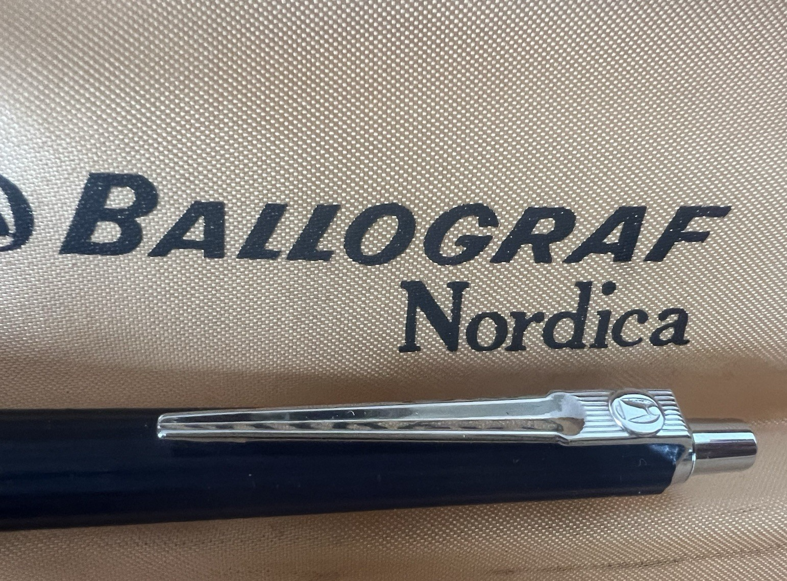 BALLOGRAF Bolígrafo Nordica Esfera mit blauem Knopf Chrom Escribe Vintage 