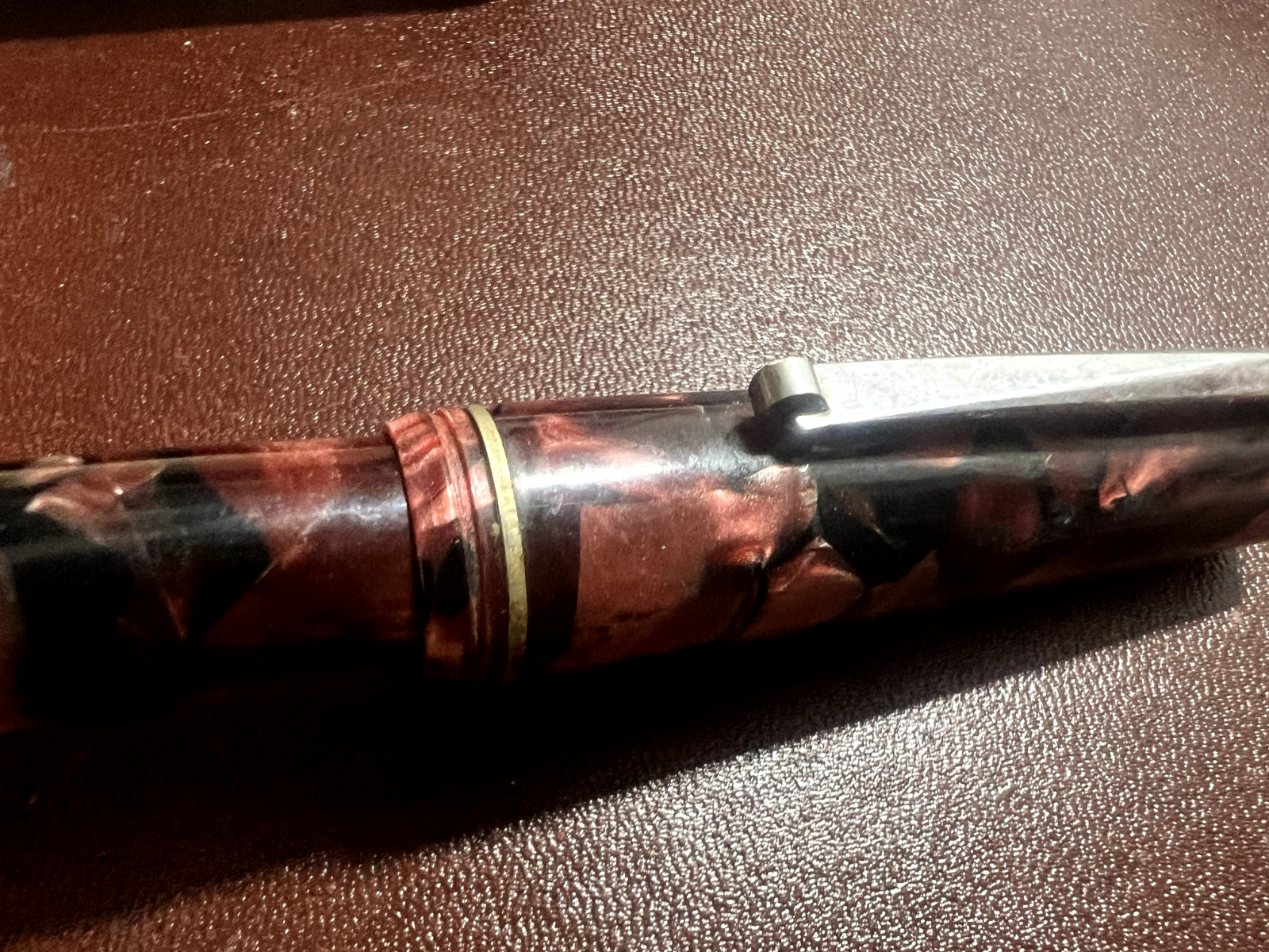 🔴 Penna stilografica celluloide rossa a pulsante pennino ORO scrive vintage