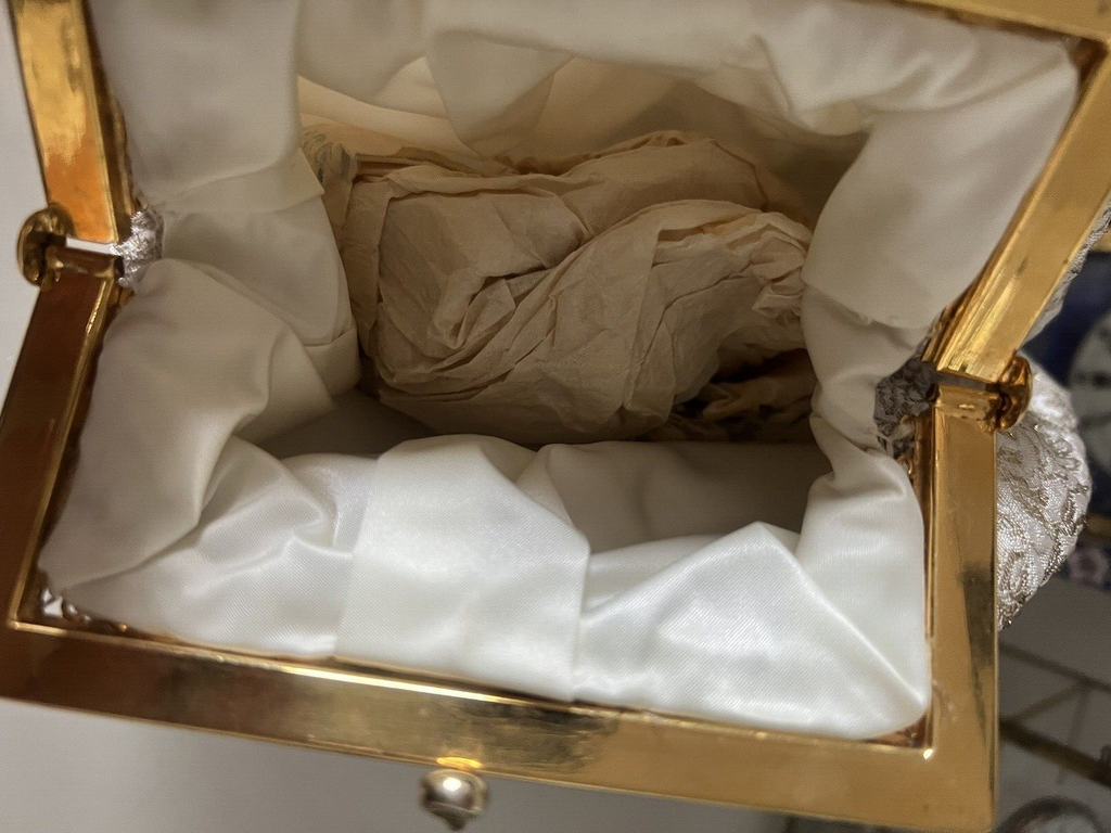 🔴 BORSA donna pochette fili DORATI bianca con ceselli e catena ART DECO'