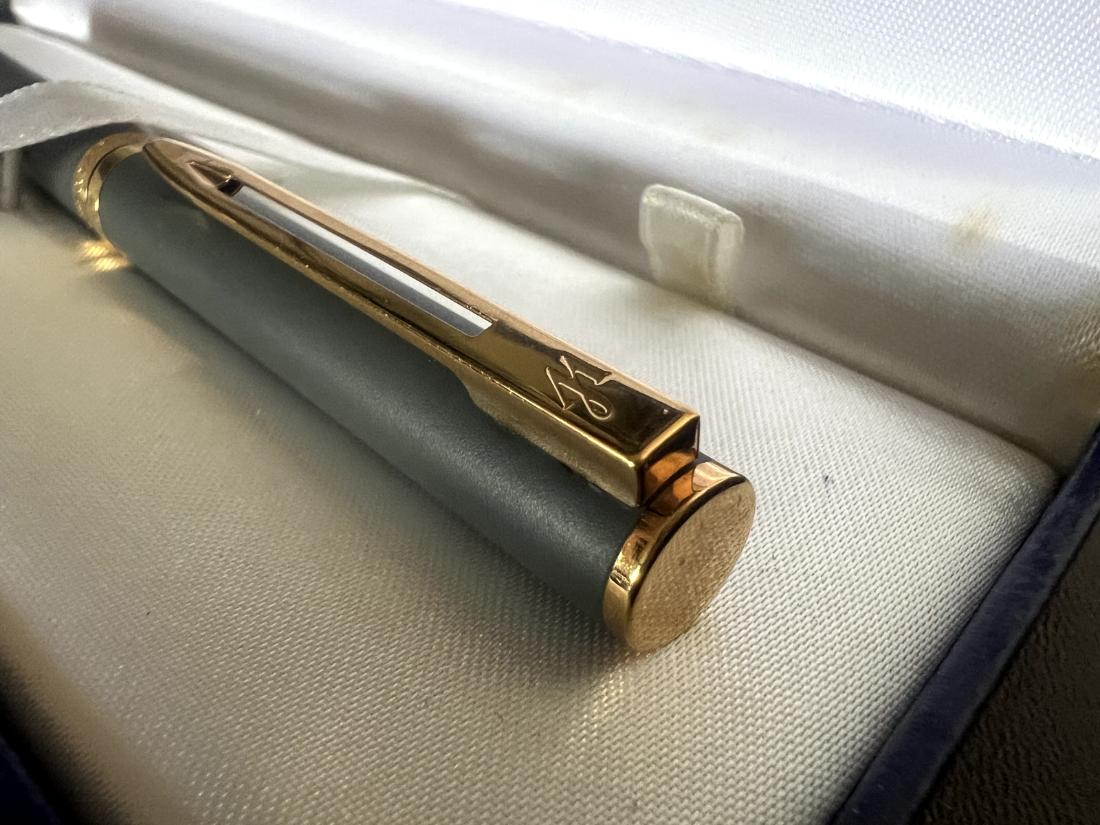 🔴 WATERMAN Laureat fountain pen, grey lacquer, gold-plated trim, F nib 