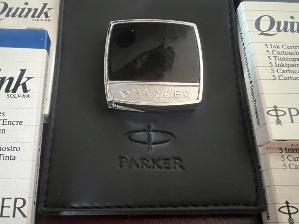 Parker X Stylo-Plume Stylo à Plume Porte- Cartouches Mètre Et 4 Paquets De