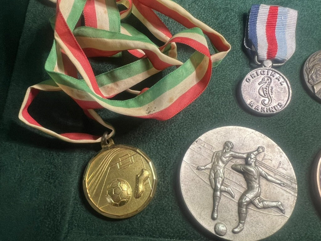 🔴 Medaglie SPORTIVE al merito metallo con nastri vintage LOTTO n.20