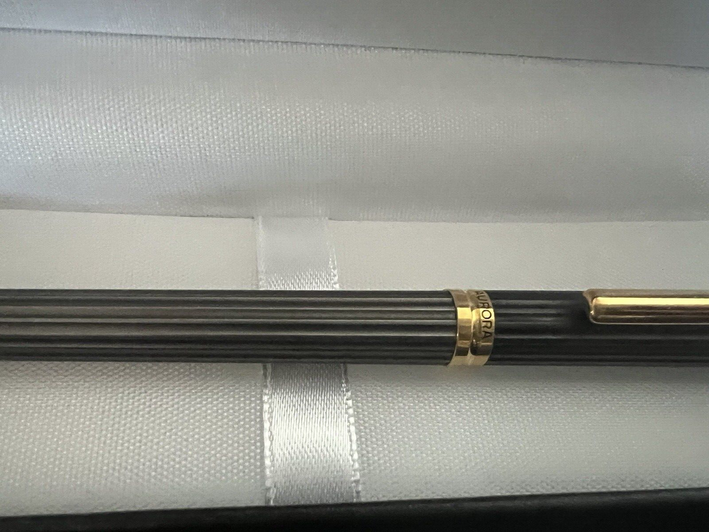 🔴 AURORA penna sfera KONA TITANIO bicolore profili laminati scrive B